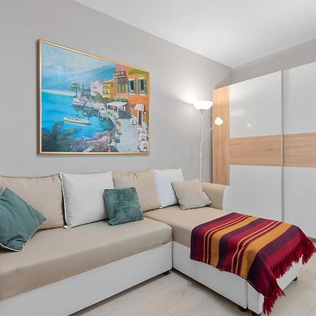 Central Town Cosy Apartment ブカレスト エクステリア 写真